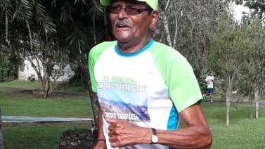 Jardinero de 85 años será el atleta tico de más edad en Mundial Máster de Atletismo virtual
