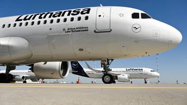 Lufthansa acuerda con el estado alemán plan de ayuda por $9.800 millones