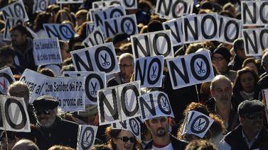 Protestan en España contra austeridad en  salud