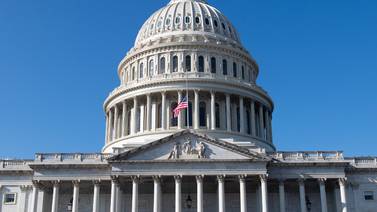 Congreso de Estados Unidos inicia proceso para evitar default