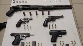 Llamada por amenazas permite a la Policía ahuyentar narcotraficantes y decomisar armas y droga en La Tabla