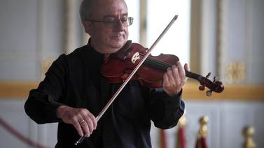 El último concierto del concertino de la Sinfónica: ‘Me retiro de la orquesta, pero no dejo de ser violinista’