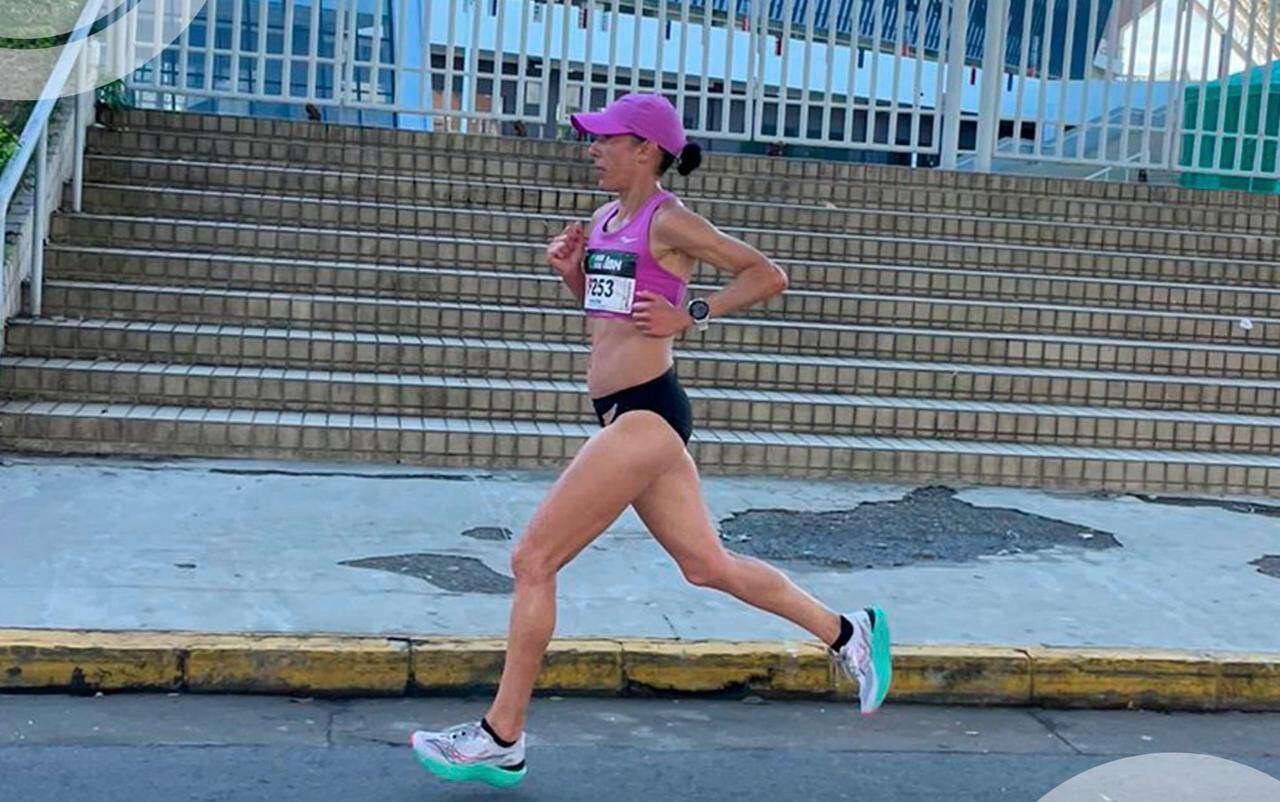Atleta mexicana que ganó Maratón San José corrió cuatro maratones en 69 días 