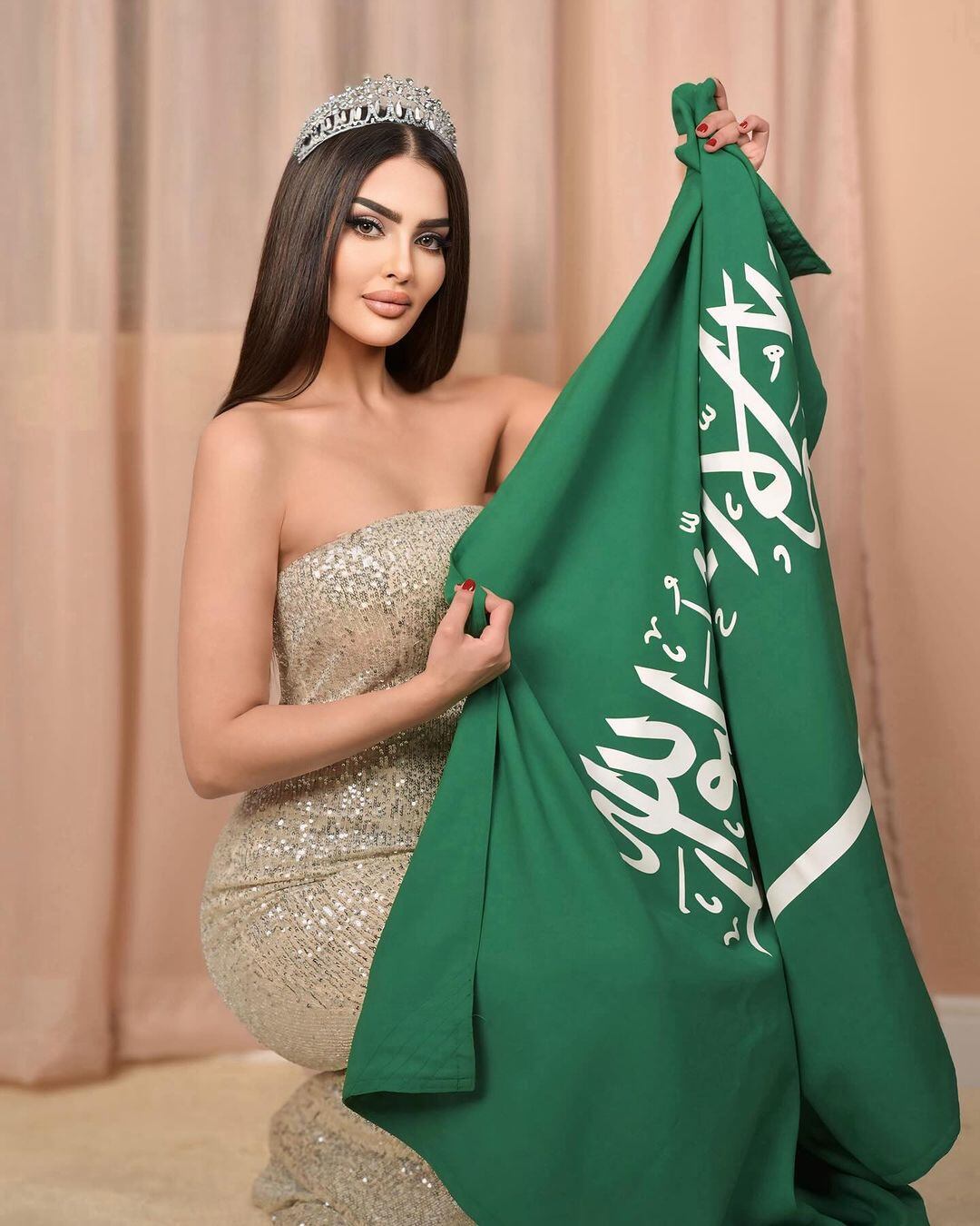 Rumy al Qahtani, la primera representante de Arabia Saudita, debutará en el Miss Universo el próximo 28 de setiembre en México, donde se llevará a cabo el concurso.