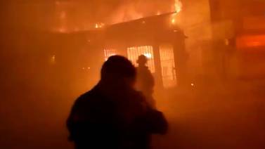 Incendio destruye vivienda en Heredia