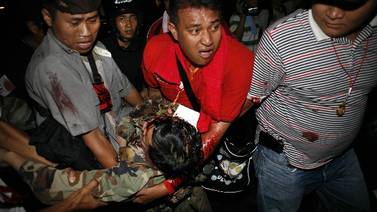 General aliado de opositores resulta herido en Tailandia