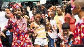 Hace 50 años: Carnavales de Limón atraía masivas excursiones en lancha desde Bluefields