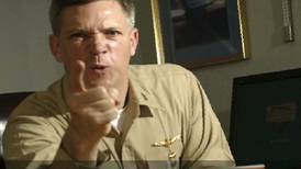 Armada de EE. UU. investiga videos ofensivos en portaaviones
