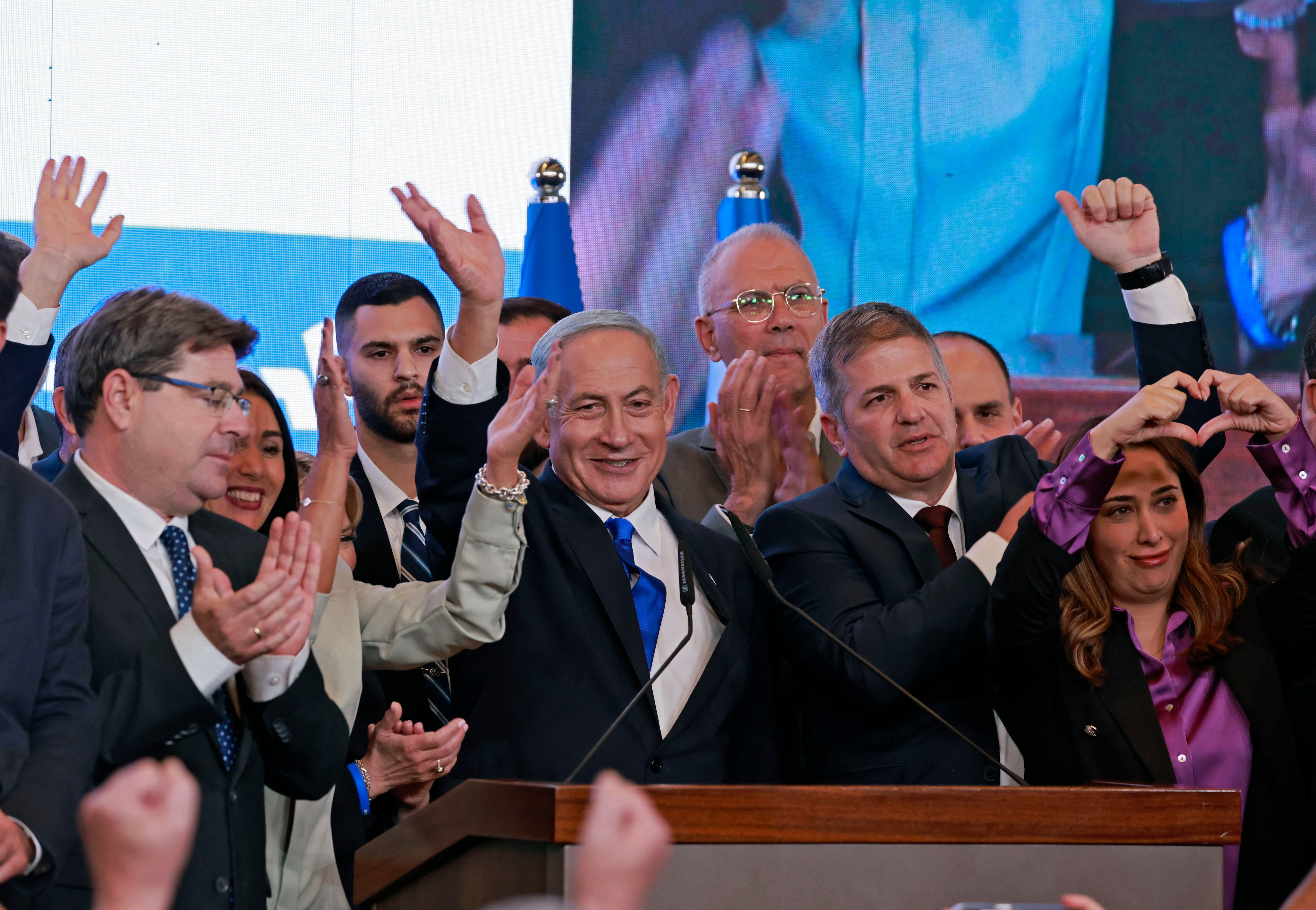 Benjamin Netanyahu parecía a punto de regresar al cargo de primer ministro, gracias a sus aliados de la extrema derecha.