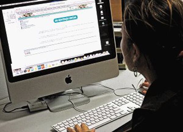 Habitantes de Costa Rica hicieron 151 millones de trámites en banca digital en el 2017 - La Nación