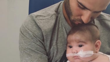 Hijo de futbolista Jesé Rodríguez continúa luchando por su vida tras tres meses en el hospital