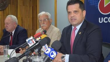 Uccaep: 'Presidente Solís minimizó el problema del déficit fiscal'