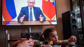 Putin ordena asueto laboral durante abril por crisis de covid-19