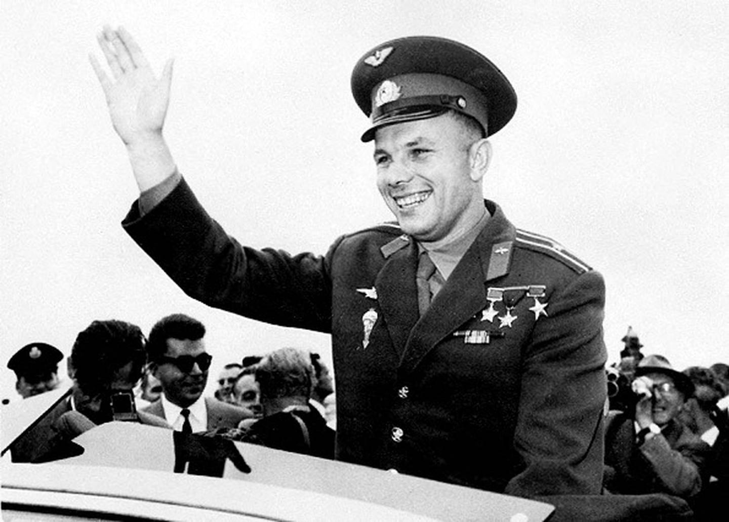 Гагарин первая награда после первого полета