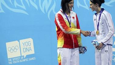 China emula a Phelps en Singapur