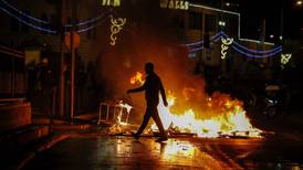 Un centenar de heridos en disturbios nocturnos en Jerusalén