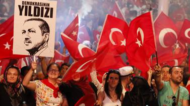 Turcos se manifestaron contra el golpe fallido   