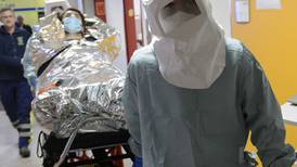 Suspendido ensayo  de  vacuna contra el ébola