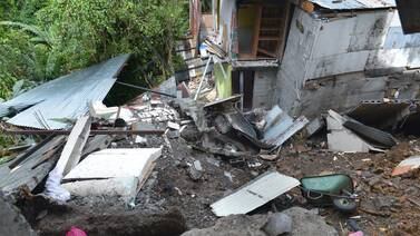 Deslizamiento en Alajuelita dañó nueve casas y dejó 41 damnificados