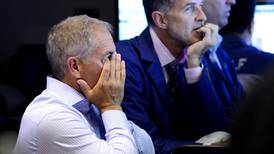 Wall Street cierra con fuertes pérdidas y Dow Jones cae un 3,58 %