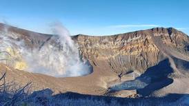 Parque Nacional Volcán Turrialba cierra por tiempo indefinido ante recientes erupciones