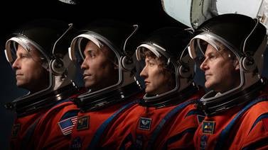 Cuatro astronautas se preparan para volver a la Luna en misión Artemisa II