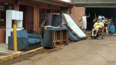 Inundaciones en Río Segundo de Alajuela dejan daños en viviendas, muebles y electrodomésticos 