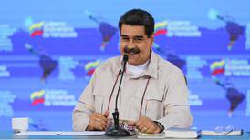 Maduro promete elevar a 1,5 millones de barriles diarios colapsada producción petrolera de Venezuela