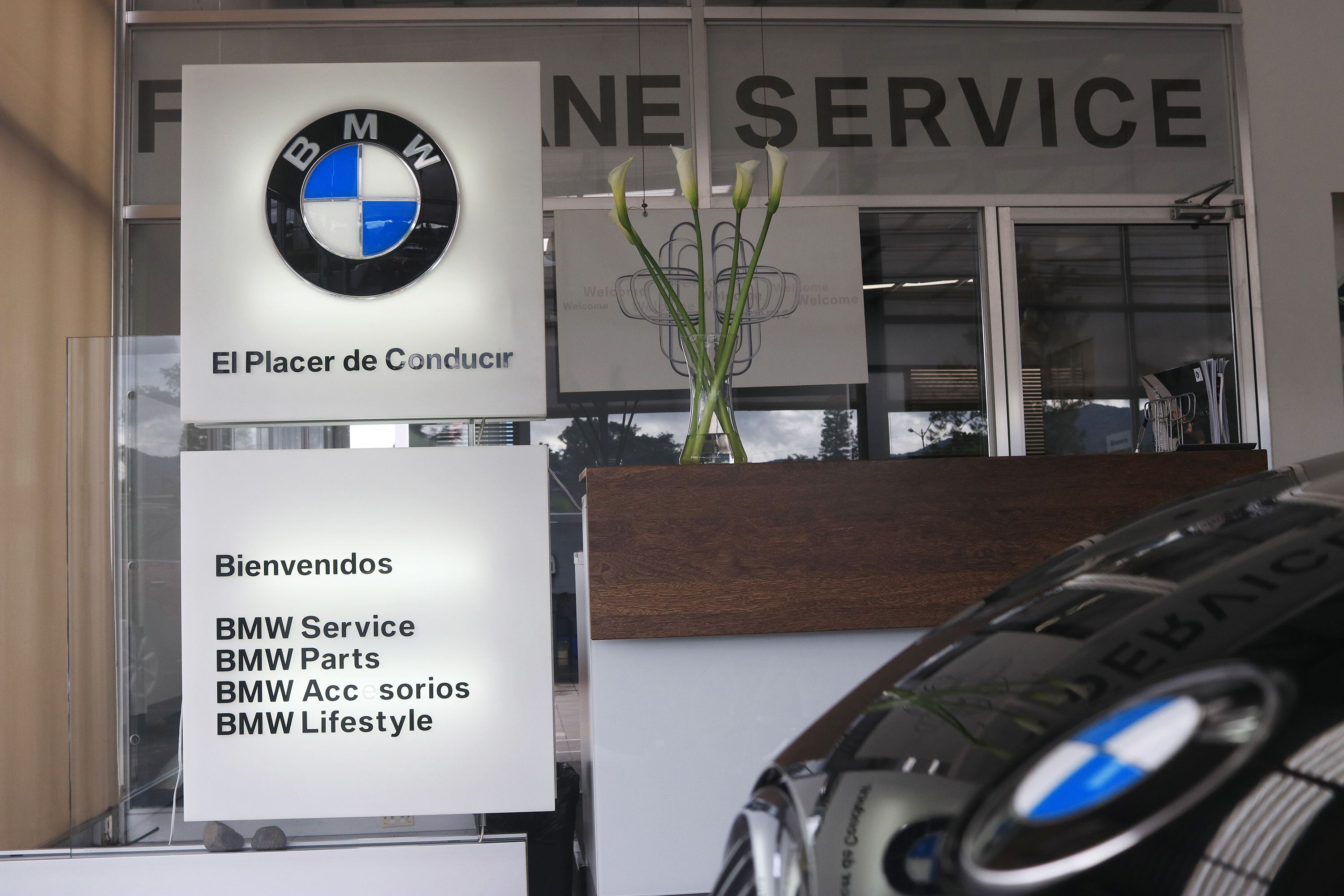 Bavarian Motors anunció que brindará mantenimiento a vehículos de la marca que fueron adquiridos fuera de la agencia, siempre y cuando sean modelos que manejen dentro de su oferta para Costa Rica. Archivo: