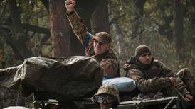 Soldados ucranianos se imponen al agotamiento y ‘persiguen’ a los rusos