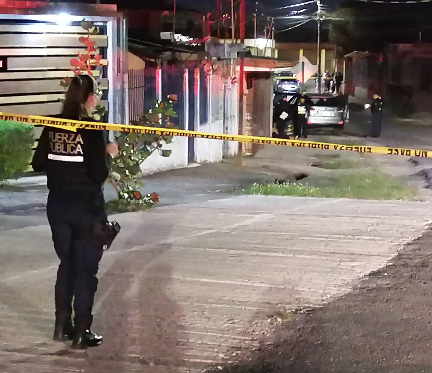 El OIJ investiga el motivo del asesinato ocurrido en Guadalupe de Cartago la noche de este 19 de marzo. Foto: Keyna Calderón.