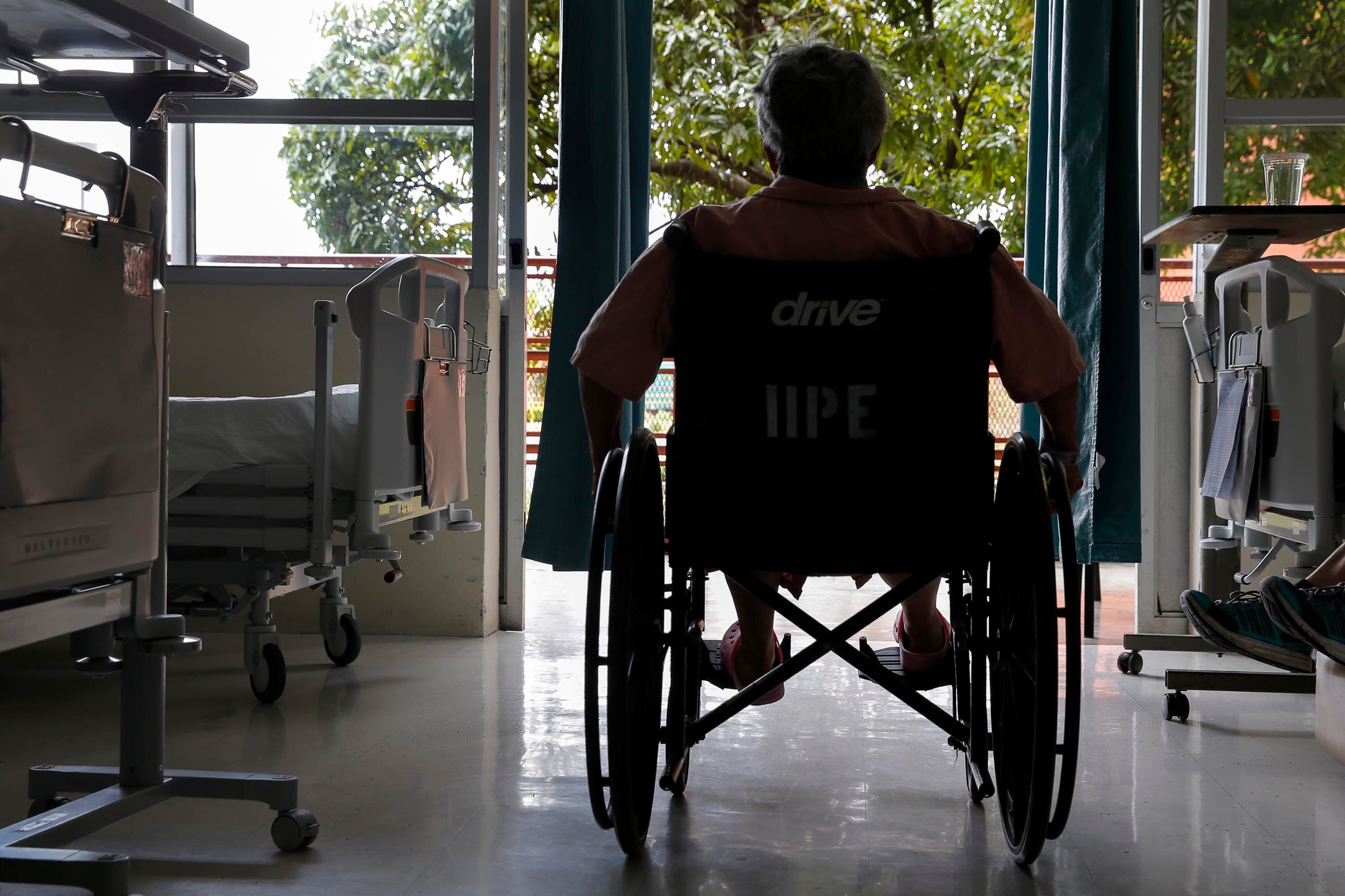 Más de 1.200 ciudadanos firman recurso contra suspensión de proyecto de nuevo hospital geriátrico