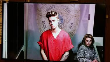    Muestran videos      <b>de arresto de Justin Bieber</b> 
