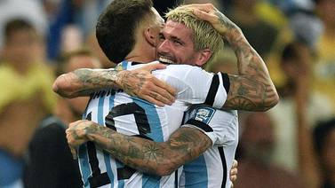Argentina derrota a Brasil y le arrebata invicto histórico en medio de las agresiones a sus hinchas