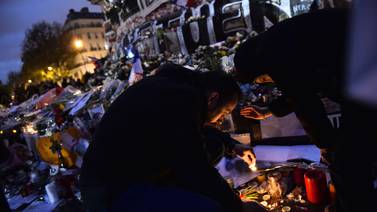  Francia pagaría 300 millones de euros a las víctimas de los atentados de París