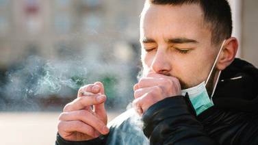 Cáncer de vejiga: Cómo afecta a fumadores y su incidencia en hombres y mujeres