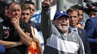 Maradona se le planta a las barras bravas en ‘Puerta 7’, la nueva serie de Netflix