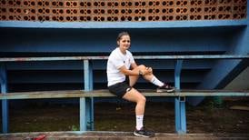 Marianela Araya: “Si fallo en primera división, no dirán que me equivoqué como árbitro, sino como mujer”