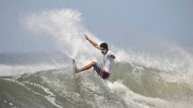 Jason Torres y Cassidy Mcclain ganaron la segunda fecha del Circuito Nacional de Surf en Tamarindo