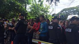 Grupo de 50 cubanos obstruye el paso vehicular por la frontera con Nicaragua