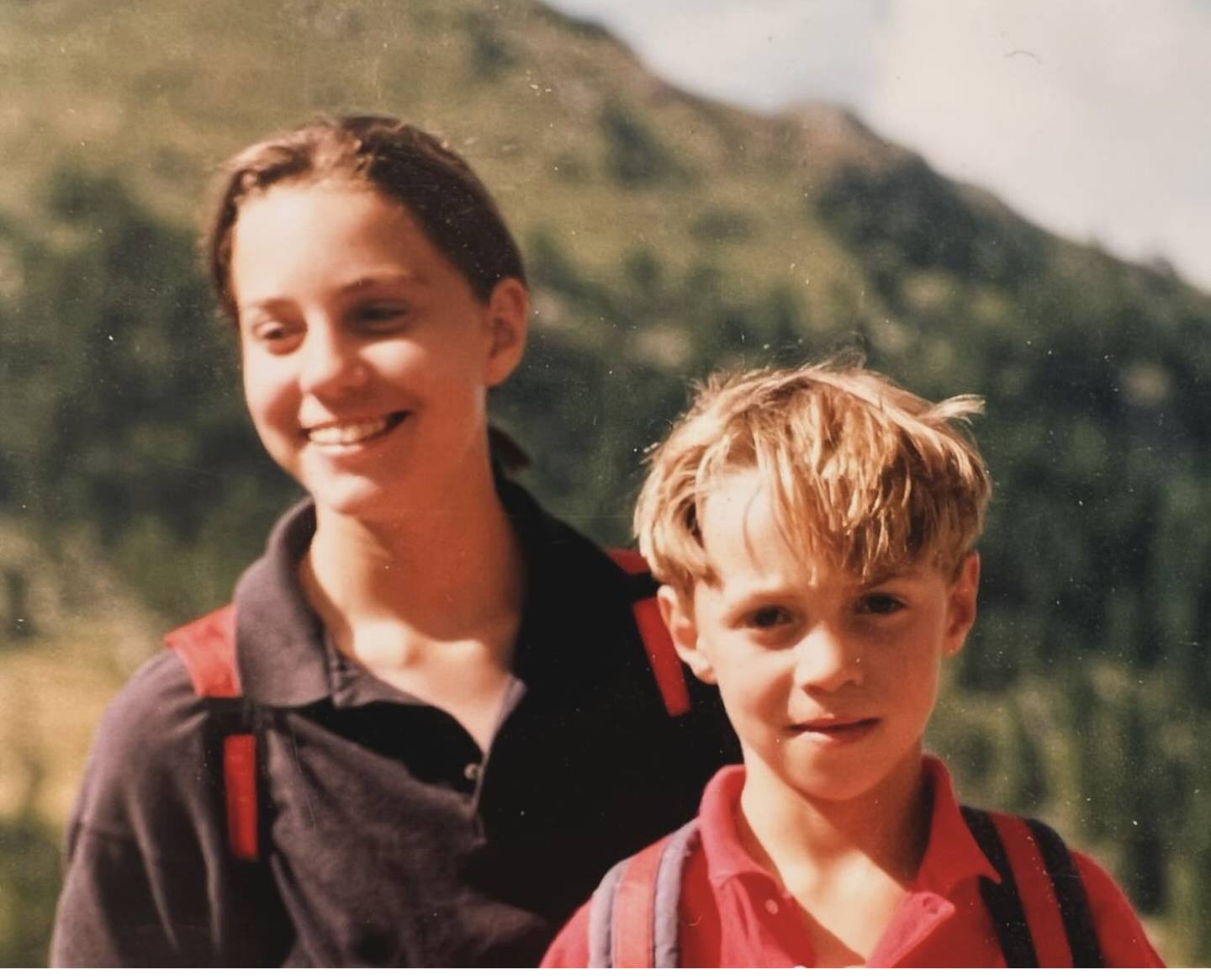 James Middleton compartió esta imagen de cuándo él y su hermana Kate Middleton eran niños. El hombre, de 36 años, le aseguró a su hermana, la princesa de Gales, que la apoyará en todo momento. Foto: Instagram