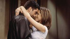 ¿Más que amigos? Rumores apuntan a romance entre Jennifer Aniston y David Schwimmer