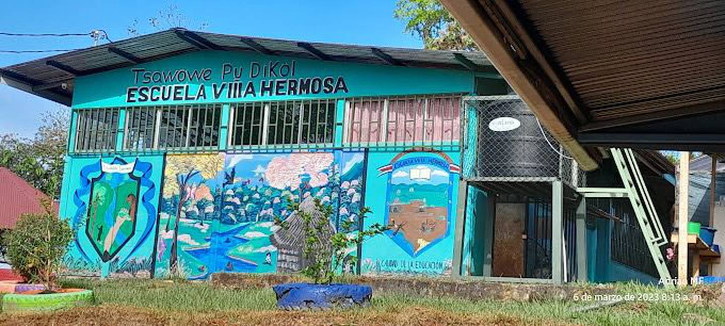 La Escuela de Villa Hermosa, en las cercanías del territorio bribri, requiere mejoras urgentes. Foto: Cortesía