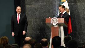 Presidente Enrique Peña Nieto revive el 'dedazo' en México