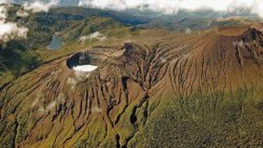 Upaleños afinan plan preventivo por magma fresco y recientes avalanchas en volcán Rincón de la Vieja