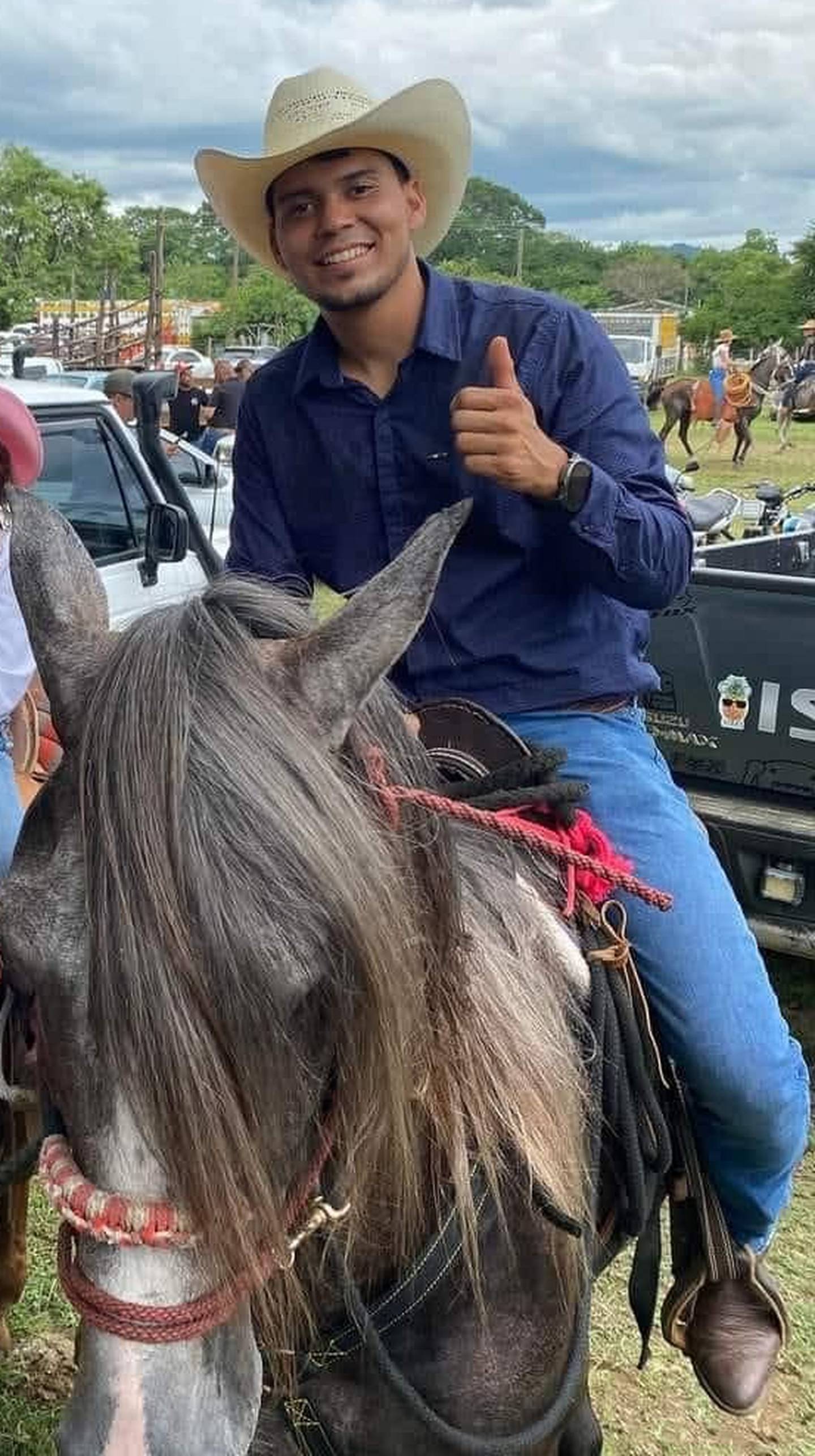 Jesús Vidal era amante de los caballos y este domingo iba a participar con su papá en una carrera de cintas. Foto: Cortesía.