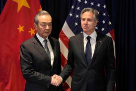 Canciller chino advierte sobre deterioro en relaciones con EE. UU.