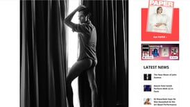 John Stamos desnuda su trasero para la revista Paper