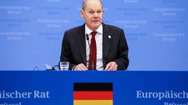 Canciller alemán, Olaf Scholz intenta calmar tensiones con sus socios de gobierno