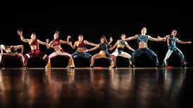 La Compañía Nacional de Danza baila al tiempo del coreógrafo Jimmy Ortiz